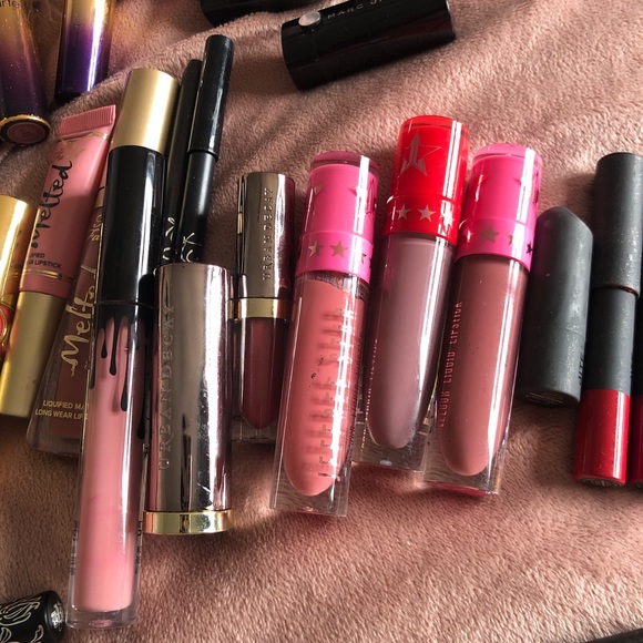 36 LIPSTICKS/LIQUID MOSTLY MATTE INCLUDING YSL, KYLIE, UD, TARTE - Worth +$700 - Picture 11 of 13